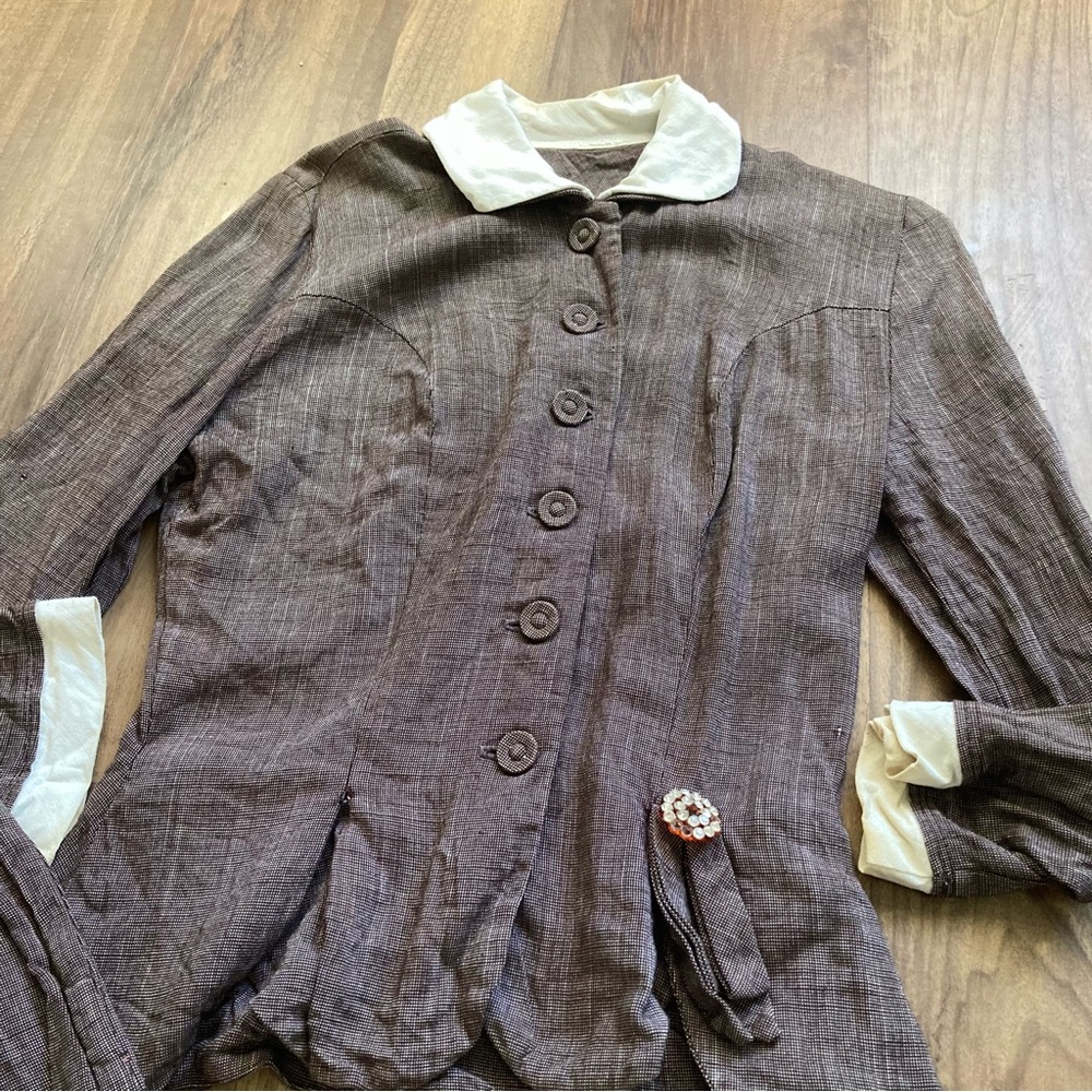Vintage 1940s Brown Midi Skirt Suit w/ Bedazzled detailing Sz 2 - Picture 3 of 11
